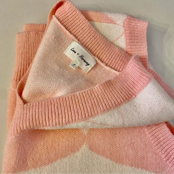 Urban Outfitters Love + Harmony Pink & White V-Neck Sweater Vest - Picture 8 of 10